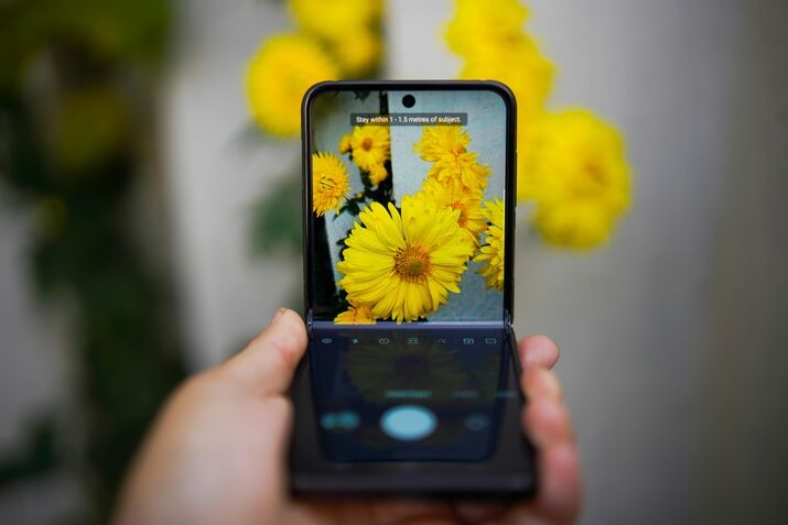 Foldable Smartphone 2025